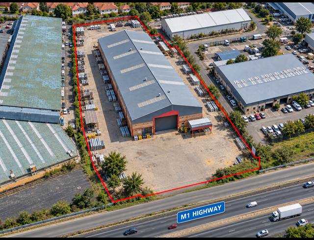 1,690M² WAREHOUSE FOR SALE IN ORMONDE